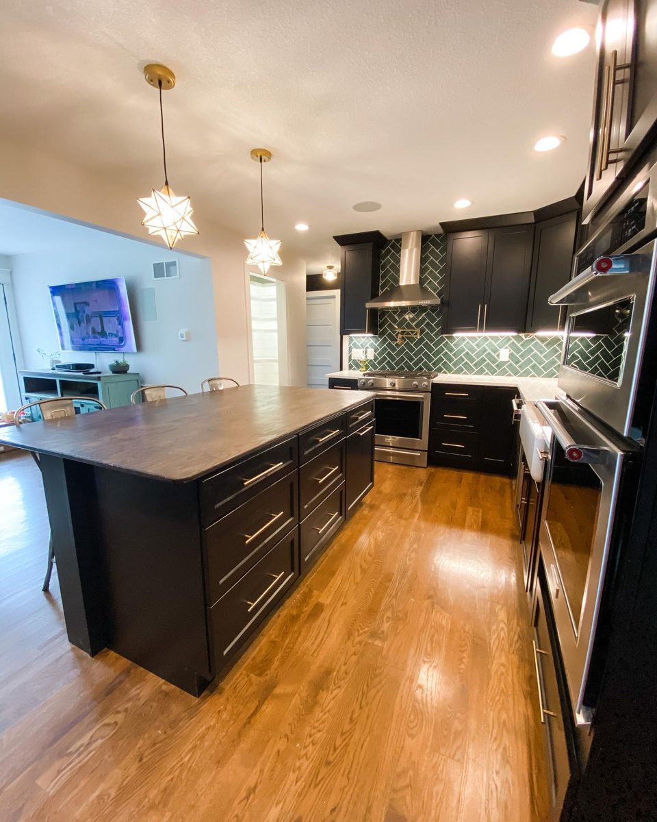 Kitchen remodel: island and range
